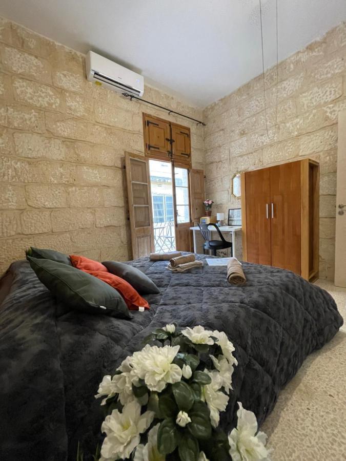 Sliema'S Seaside Charmer Exterior photo