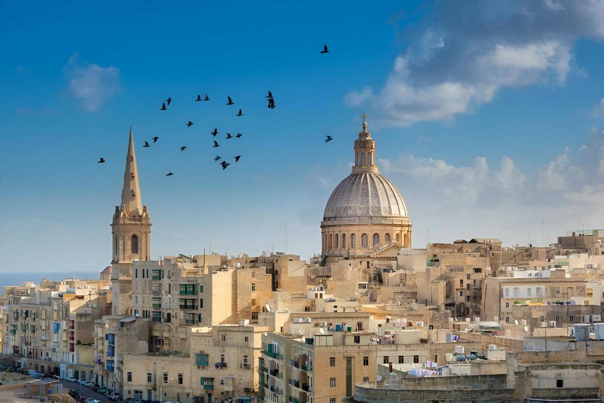 Sliema'S Seaside Charmer Exterior photo
