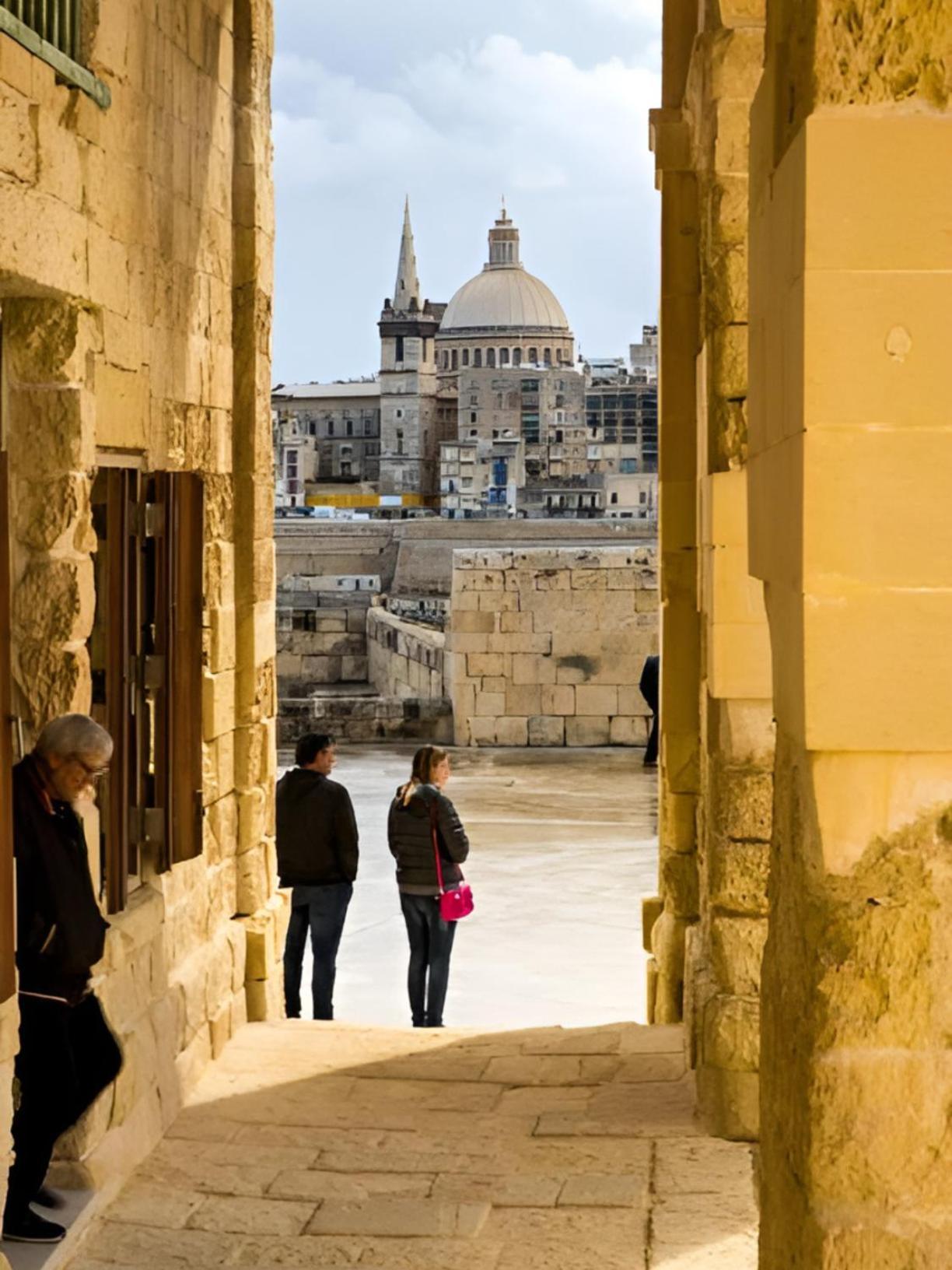 Sliema'S Seaside Charmer Exterior photo